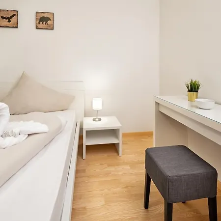 Mozart 2 - By Alpen Apartment Zell am See