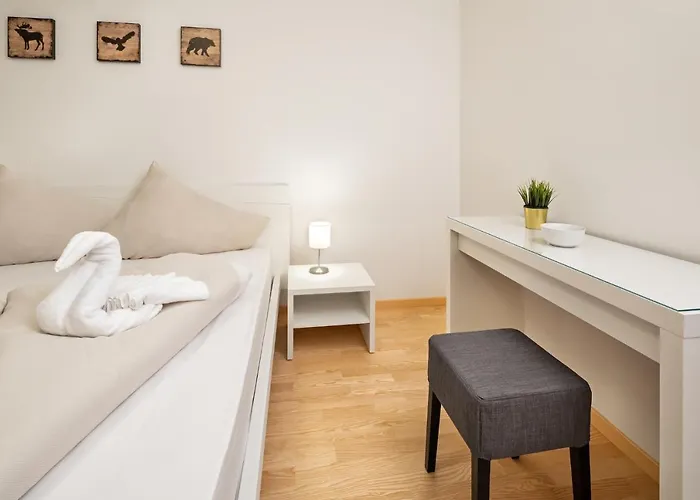 Mozart 2 - By Alpen Appartement Zell am See